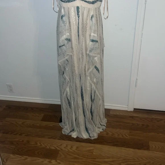 BCBGMaxAzria | Dresses | Bcbgmaxazria Cream And Green Maxi Dress Nwt Sz 2 |  Poshmark